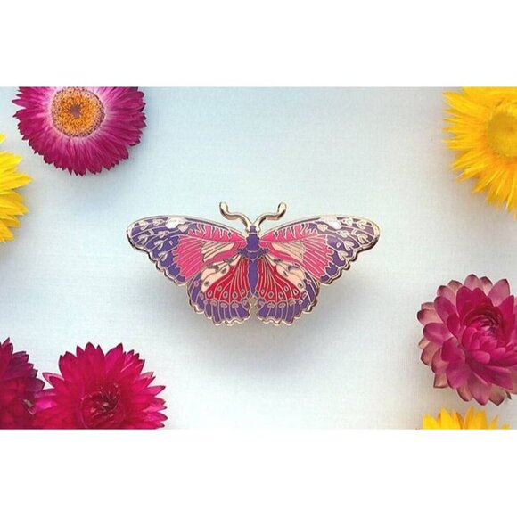 Red Lacewing Butterfly Enamel Pin - Gold Plated Nature Jewelry & Brooch - Picture 10 of 10